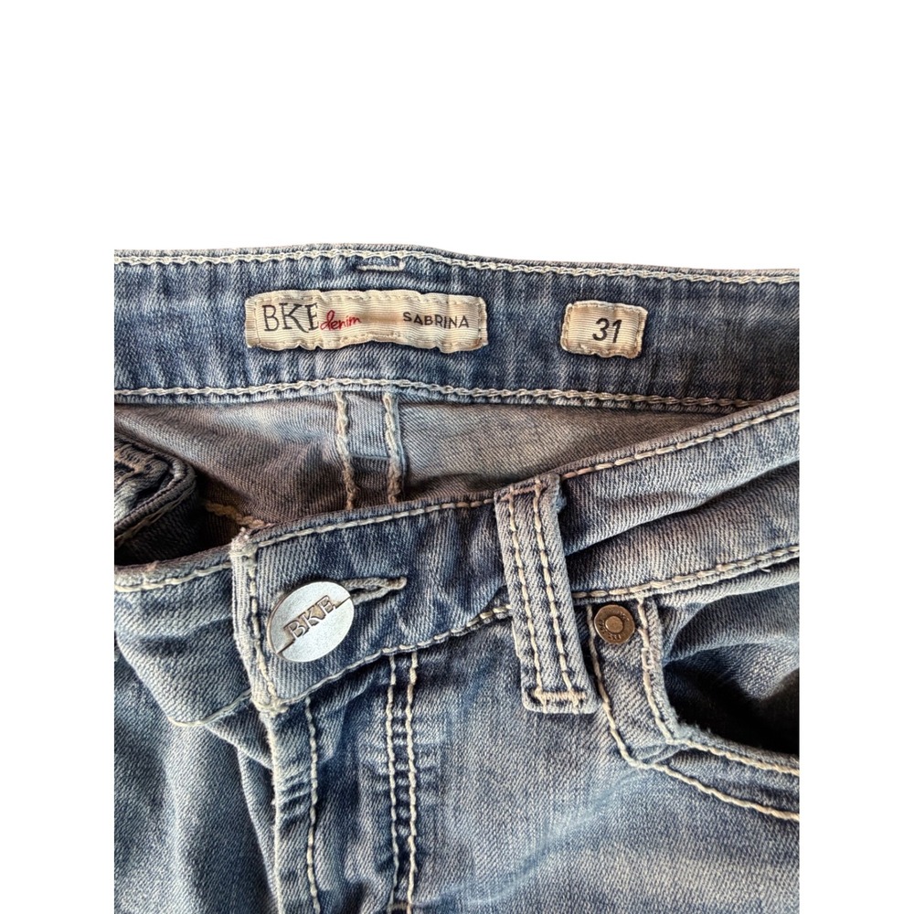 BKE Sabrina Bootcut Jeans Light Wash Blue Denim Size 31‎ Distressed - Picture 4 of 6